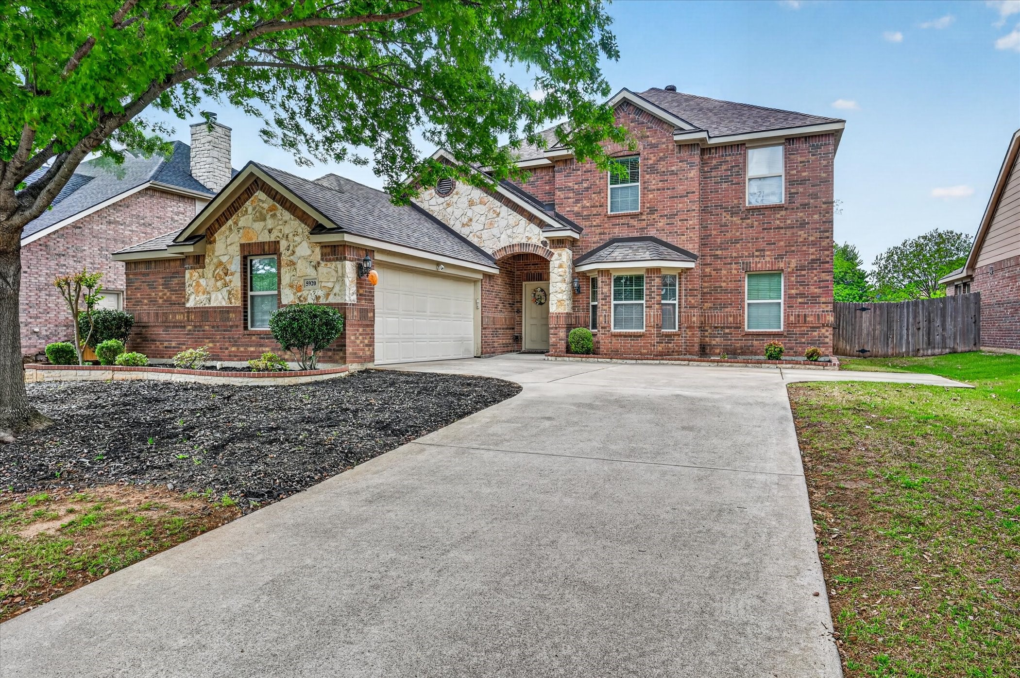 5920 Ivy Glen Drive Grand Prairie TX 75052
