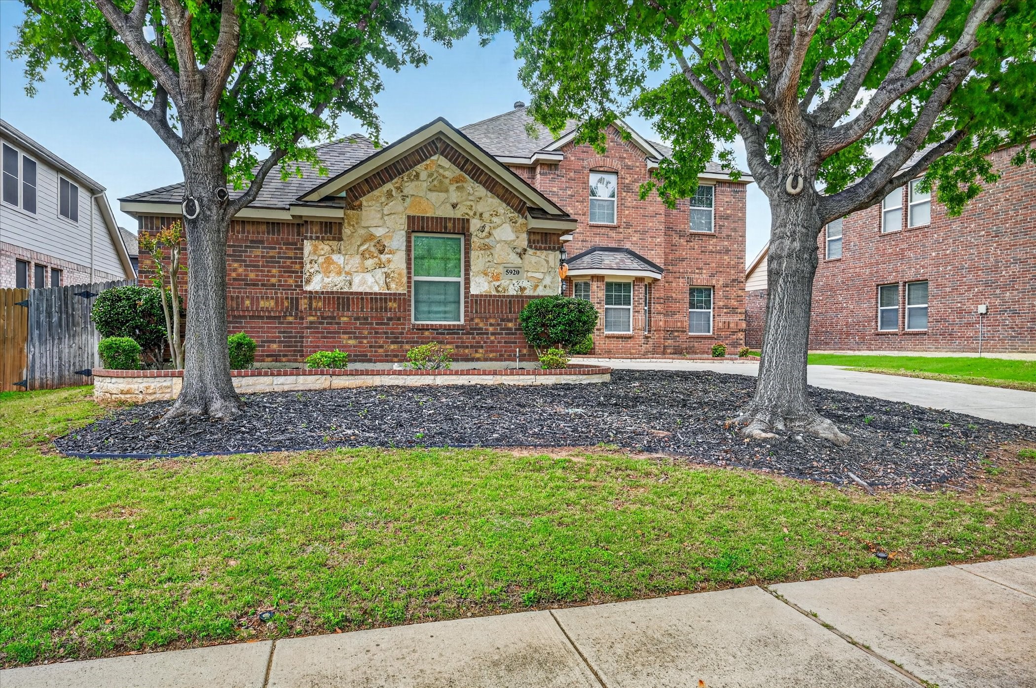 5920 Ivy Glen Drive Grand Prairie TX 75052