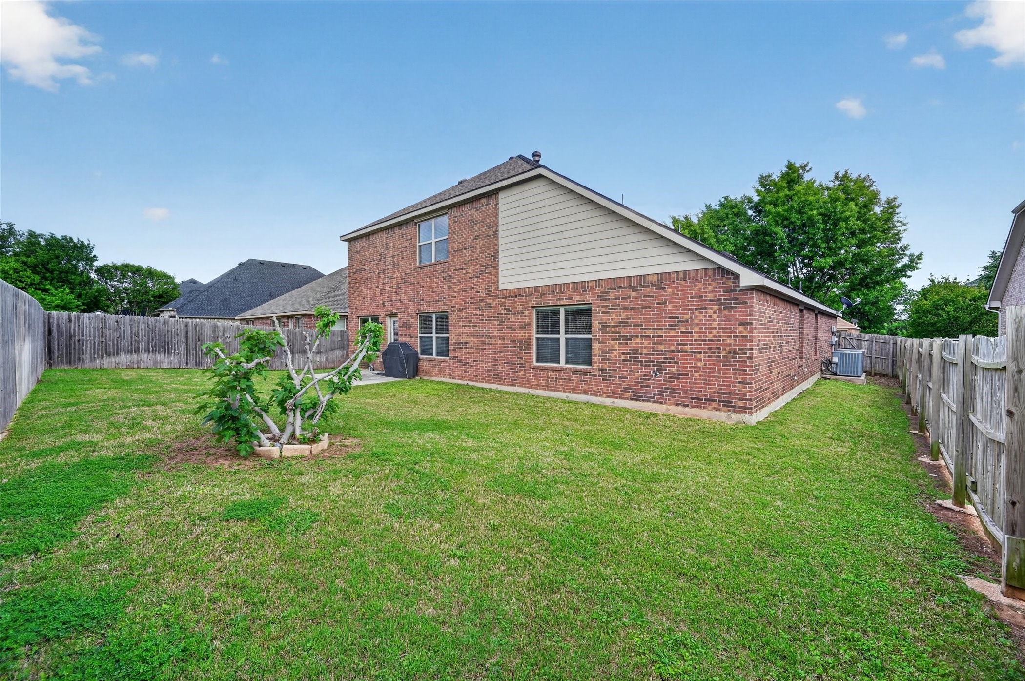 5920 Ivy Glen Drive Grand Prairie TX 75052