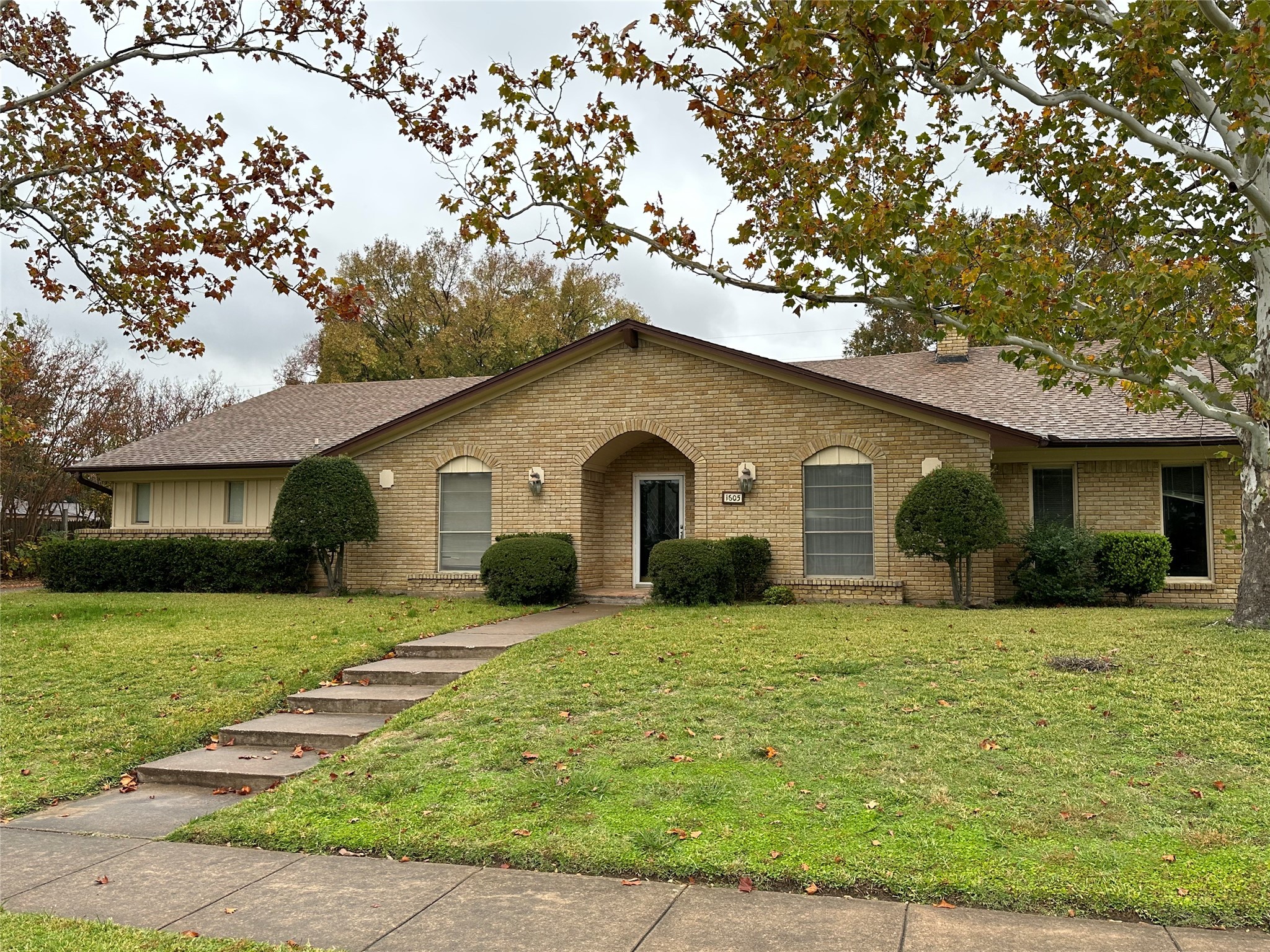 1605 Yarborough Drive Sherman TX 75092