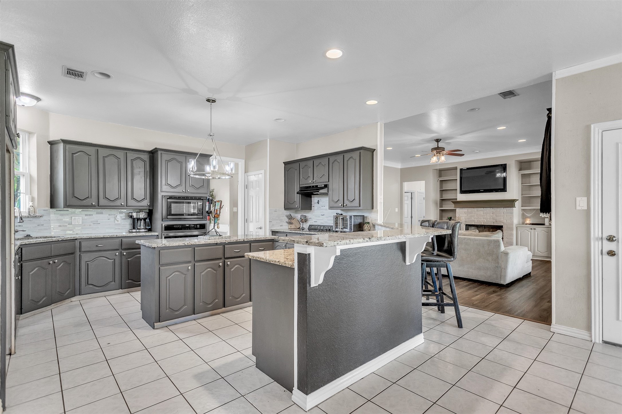 1200 E Remington Park Drive Talty TX 75160