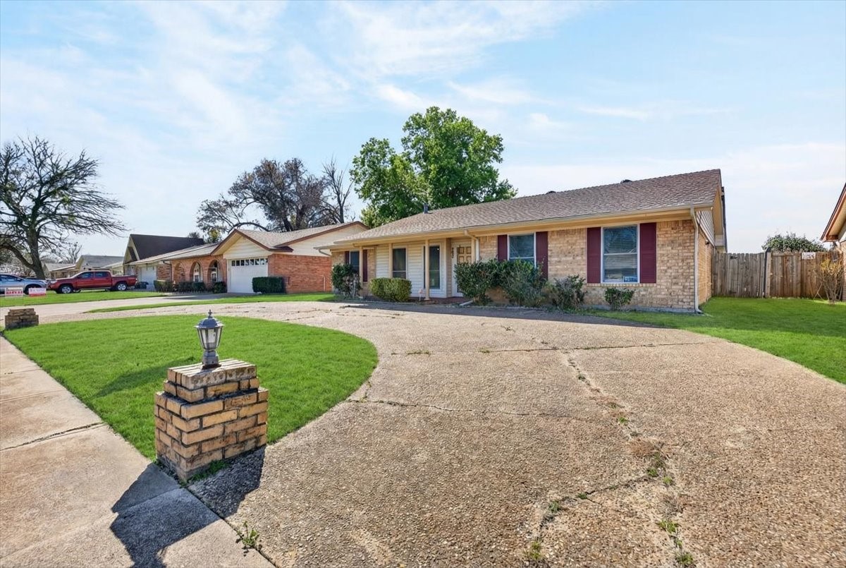 725 Melinda Drive Mesquite TX 75149
