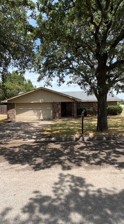 1309 Carrizo Street Bowie TX 76230