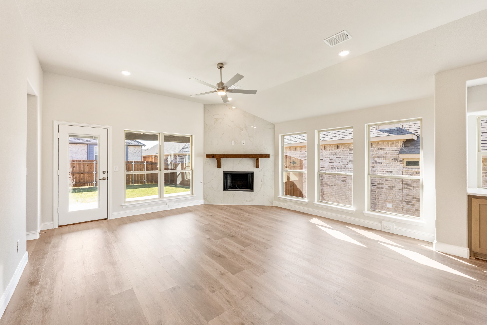 210 Comanche Trail Alvarado TX 76009
