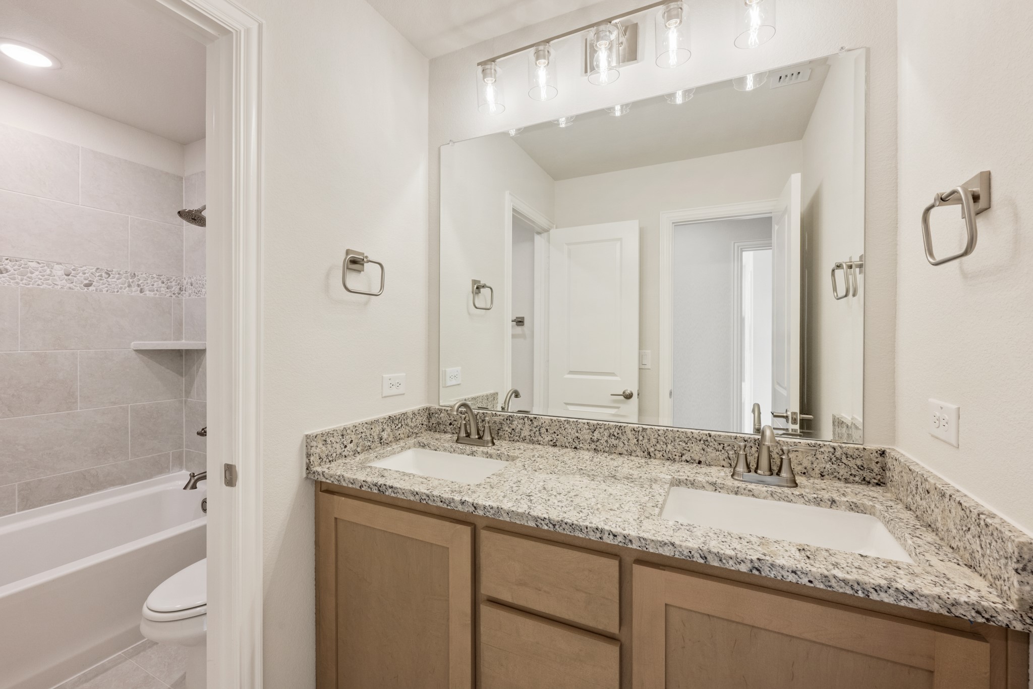 210 Comanche Trail Alvarado TX 76009