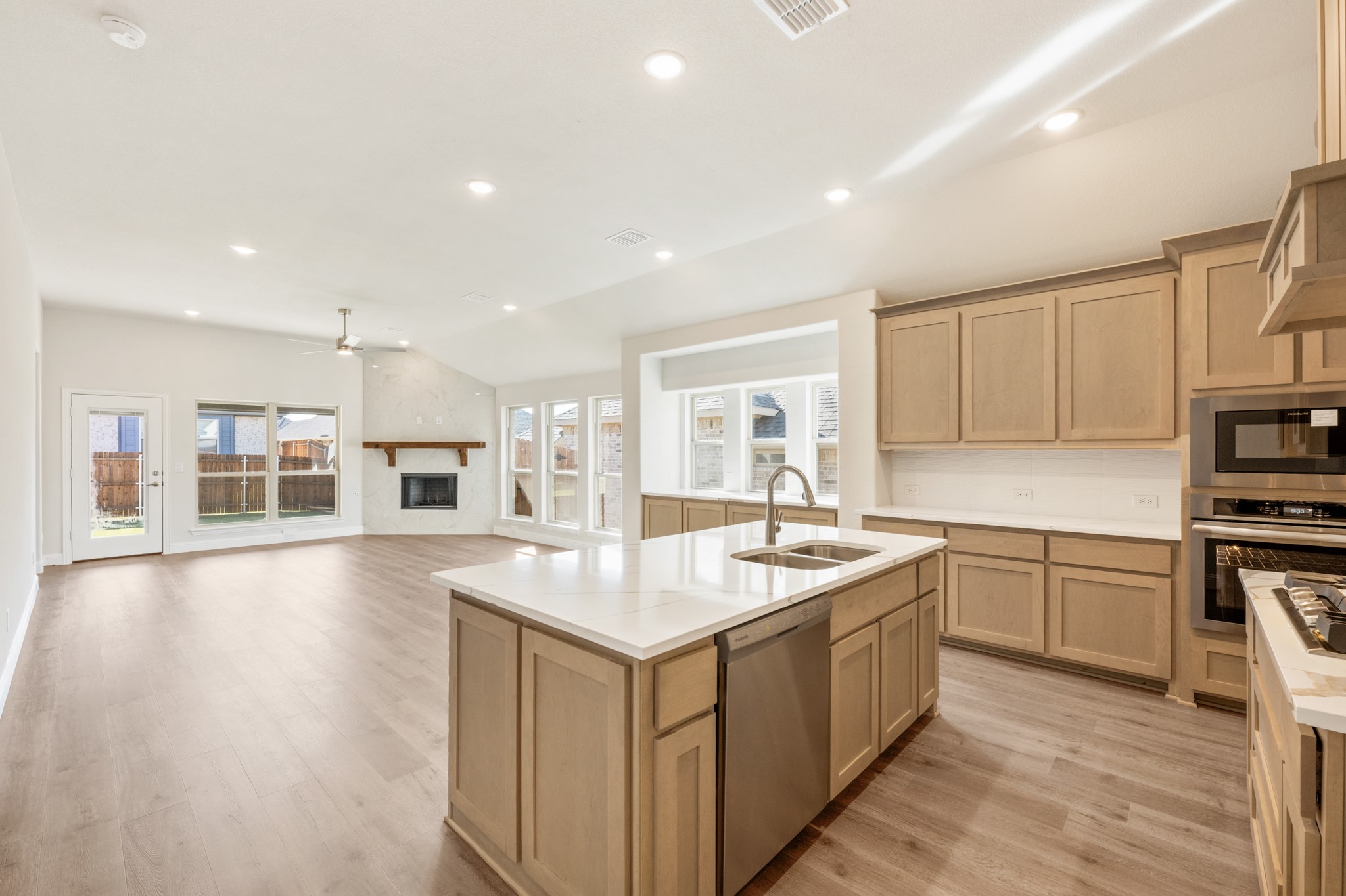 210 Comanche Trail Alvarado TX 76009