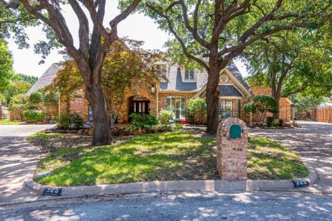 325 Charleston Place Hurst TX 76054