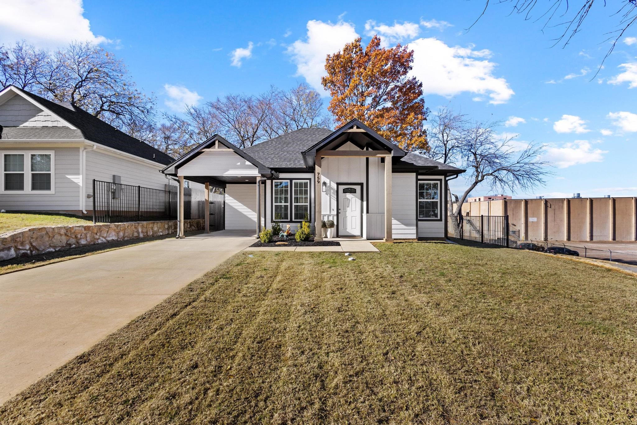 759 N Eddy Avenue Denison TX 75020