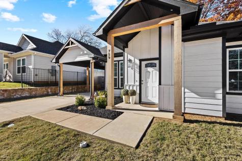 759 N Eddy Avenue Denison TX 75020