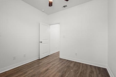 759 N Eddy Avenue Denison TX 75020