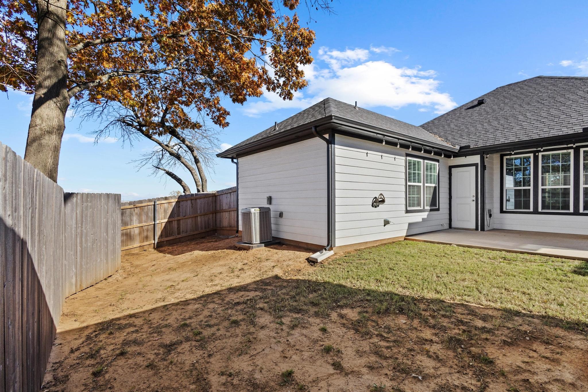 759 N Eddy Avenue Denison TX 75020