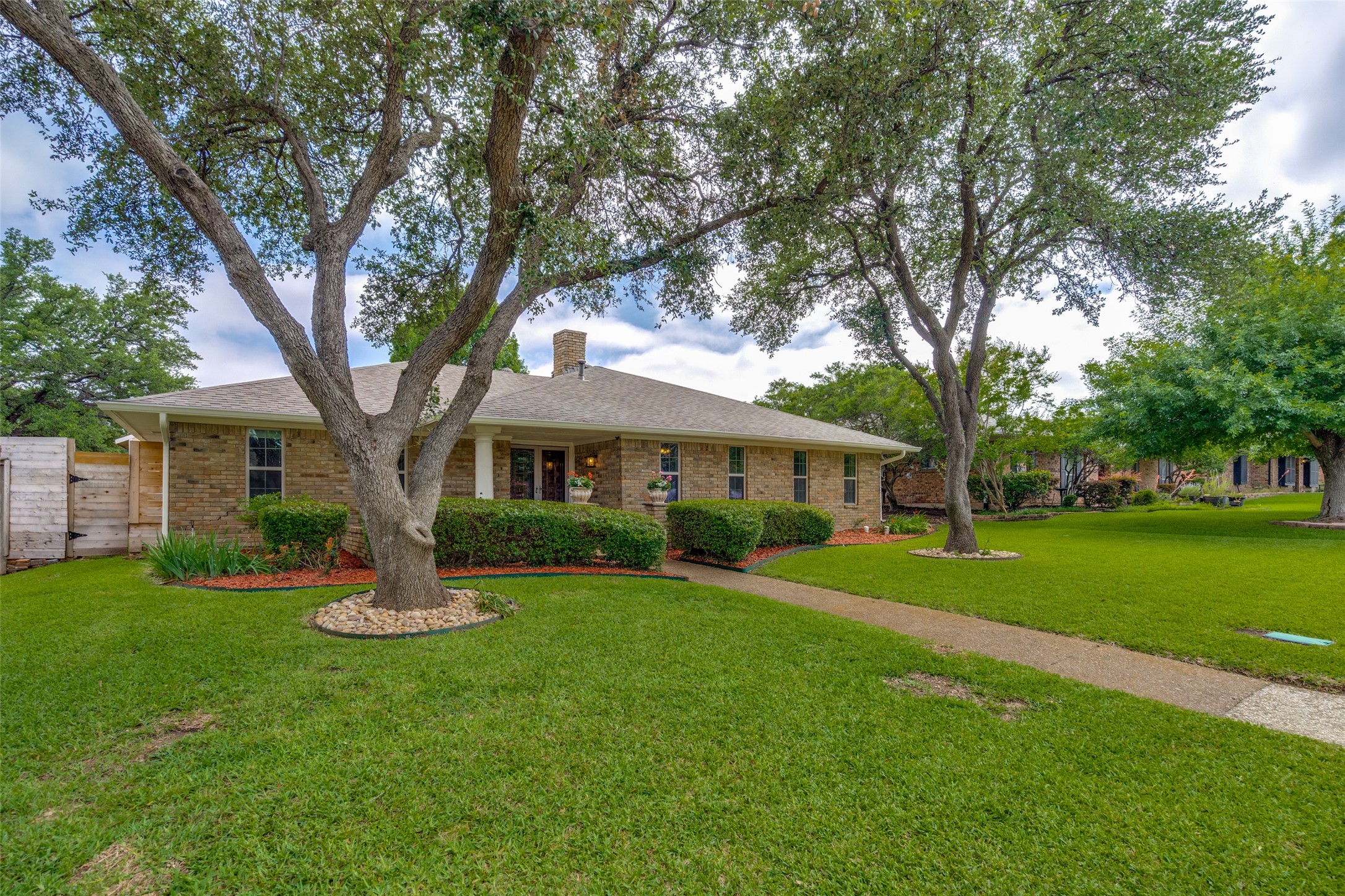 1930 Sussex Drive Carrollton TX 75007