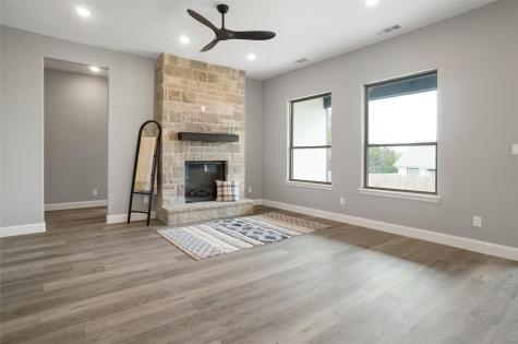 5824 Belaire Circle Granbury TX 76048