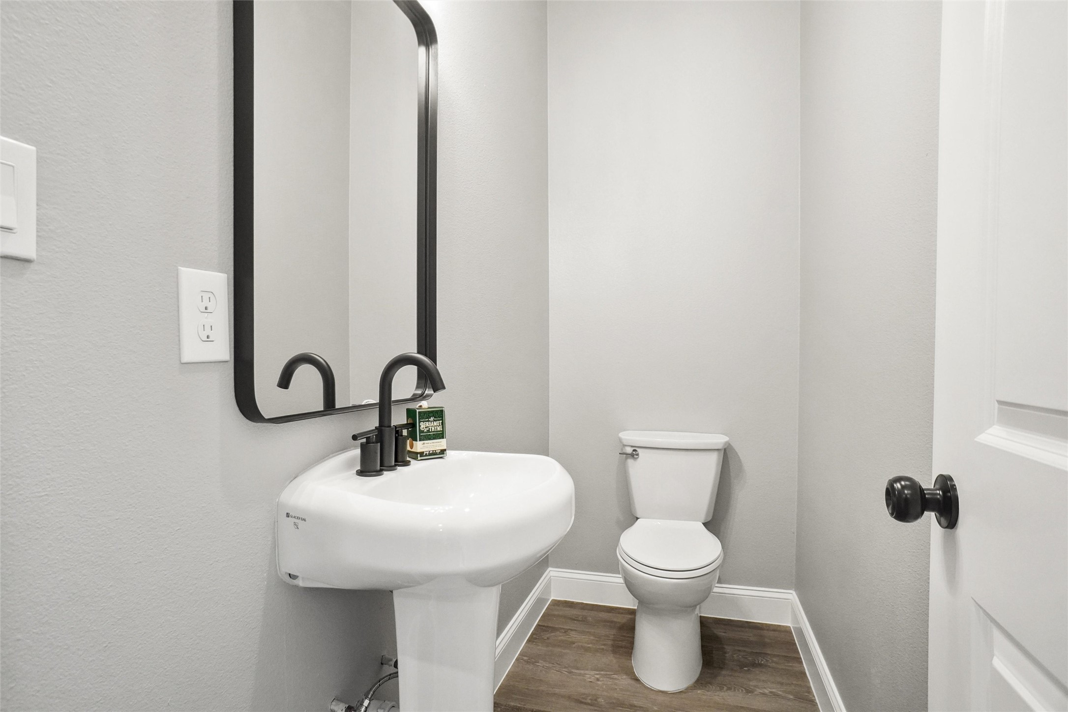 5824 Belaire Circle Granbury TX 76048