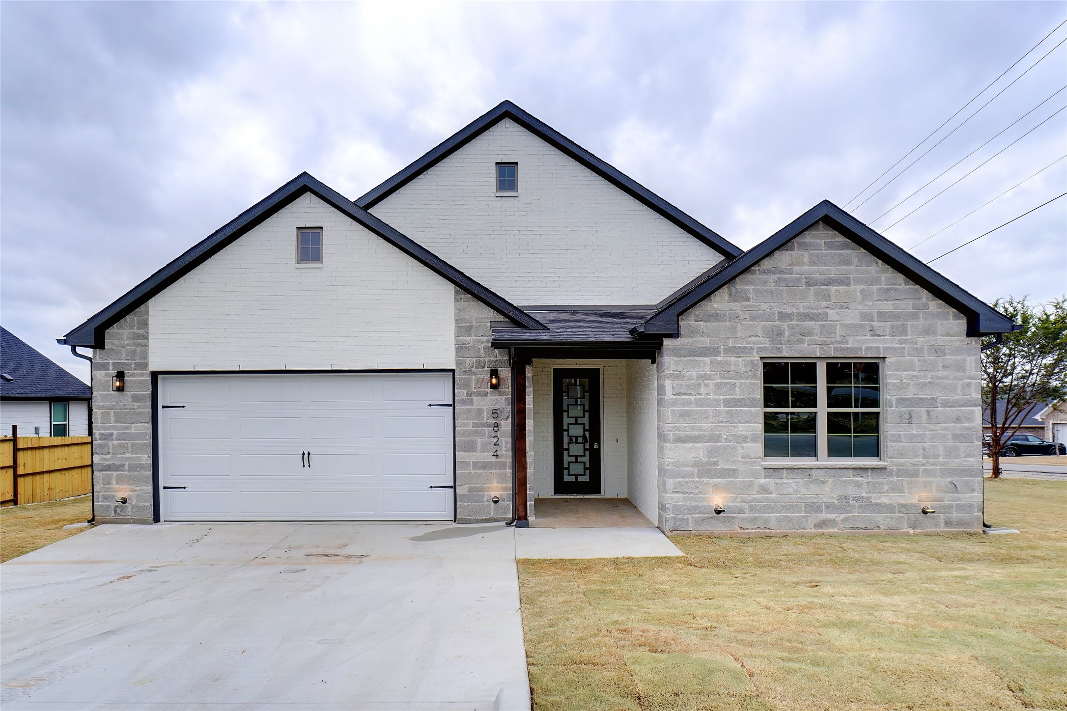 5824 Belaire Circle Granbury TX 76048