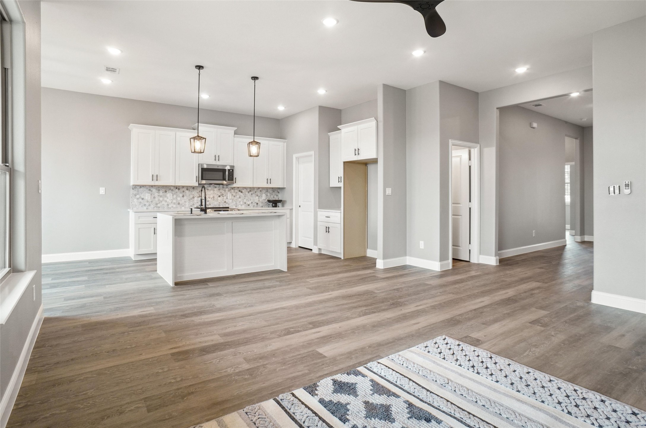 5824 Belaire Circle Granbury TX 76048