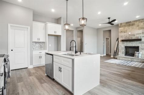 5824 Belaire Circle Granbury TX 76048