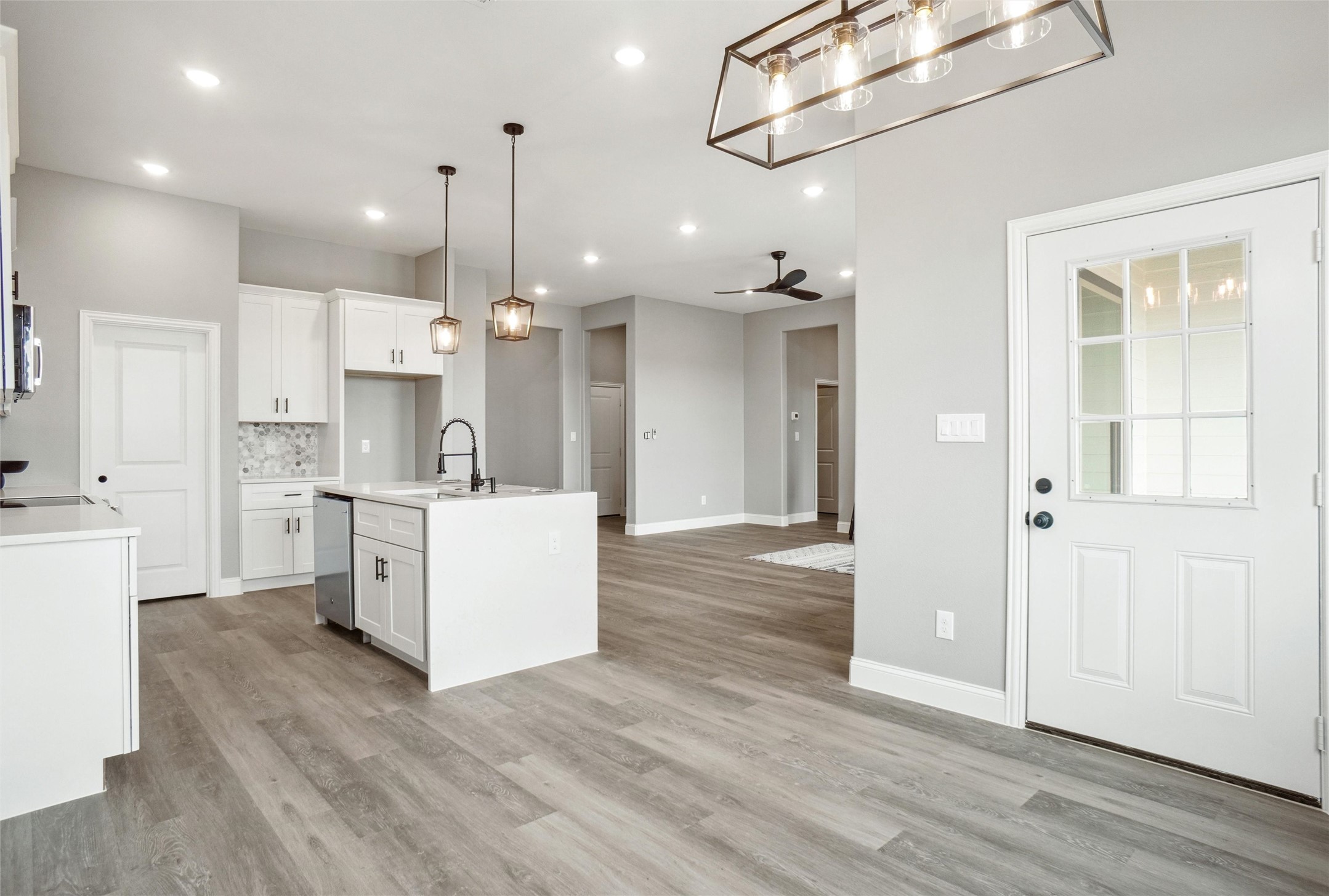5824 Belaire Circle Granbury TX 76048