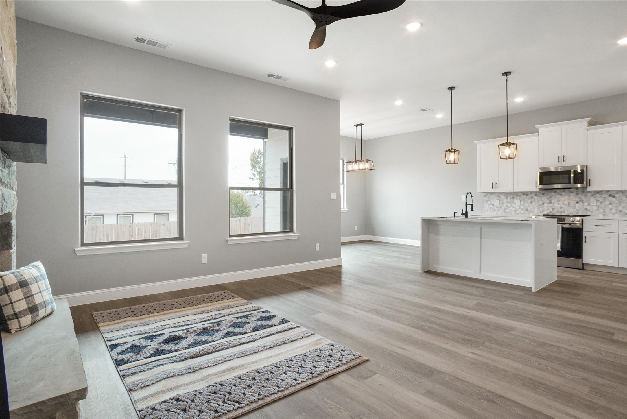 5824 Belaire Circle Granbury TX 76048