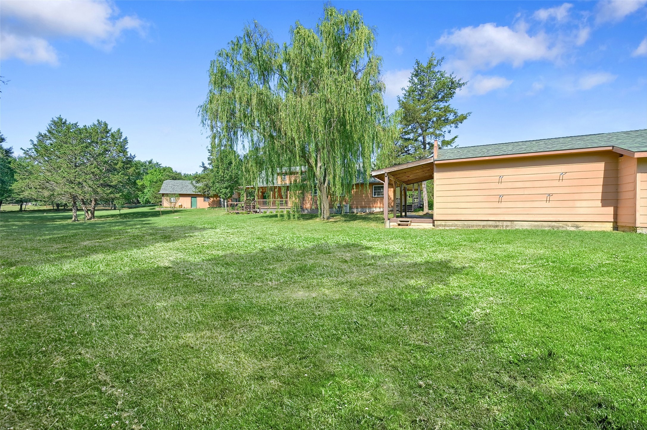 570 Roy Ayres Road Bells TX 75414