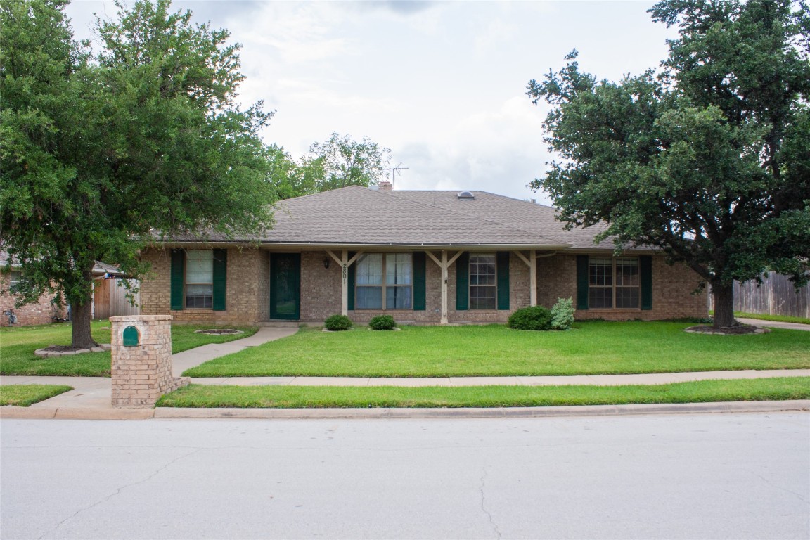 2801 Peachtree Lane Pantego TX 76013