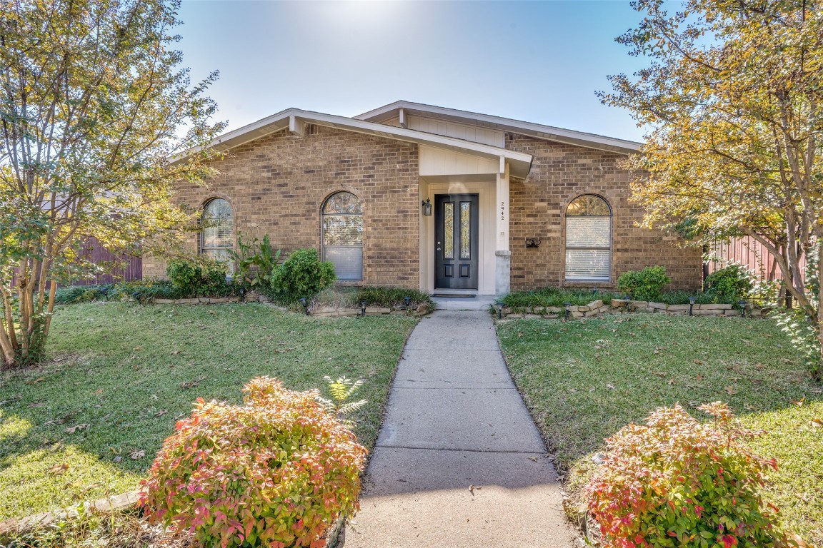2942 Weather Vane Lane Dallas TX 75228