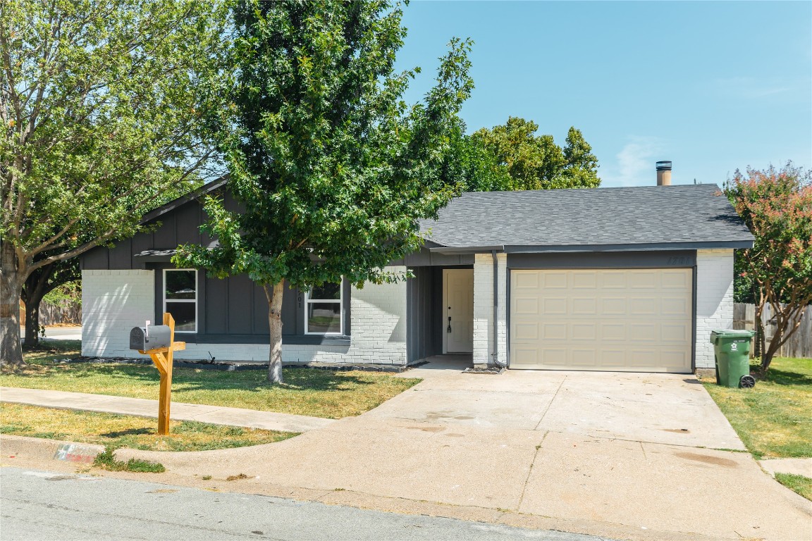 1701 Granada Drive Arlington TX 76014