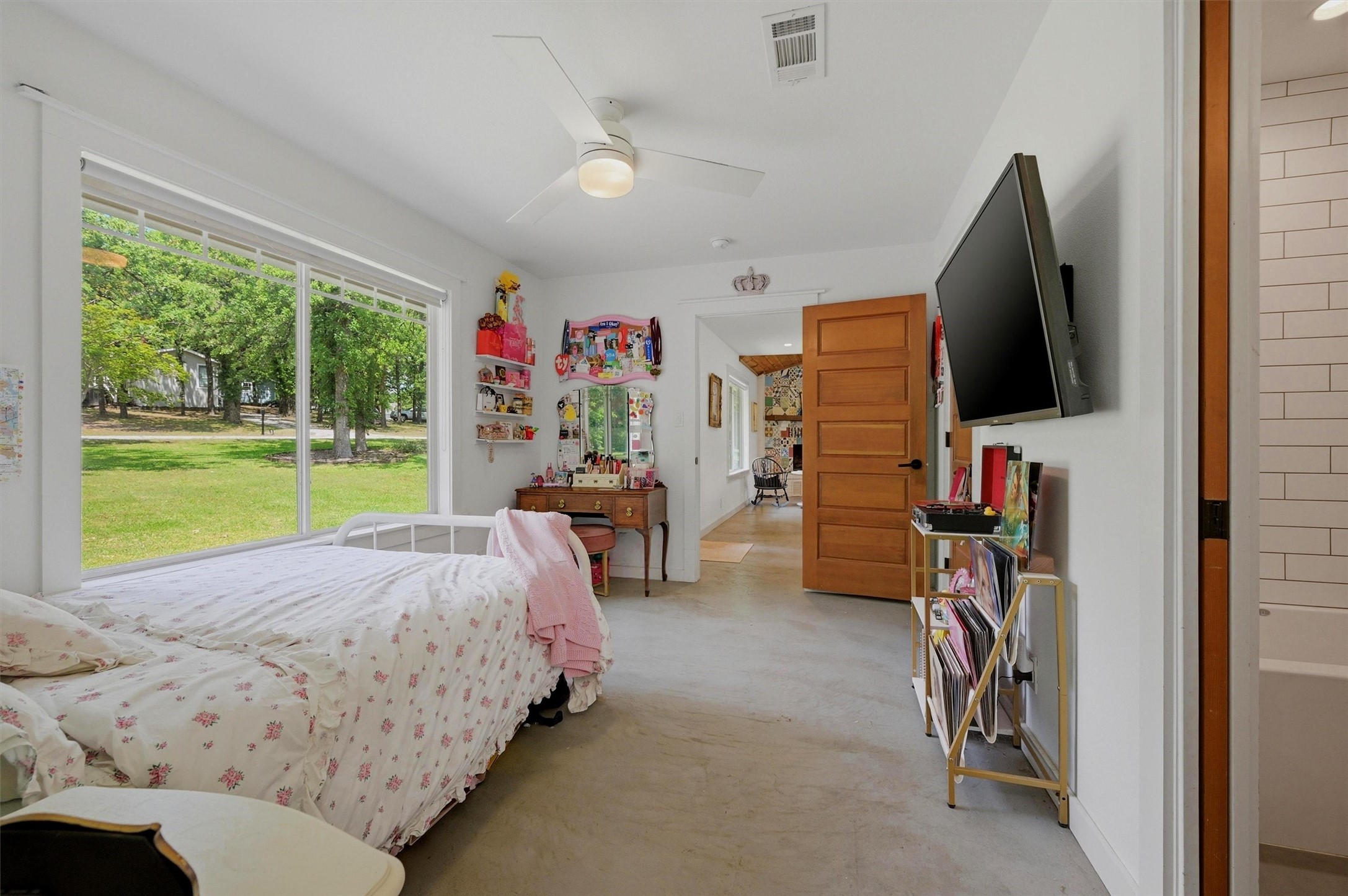 100 Cayuga Cove Gainesville TX 76240