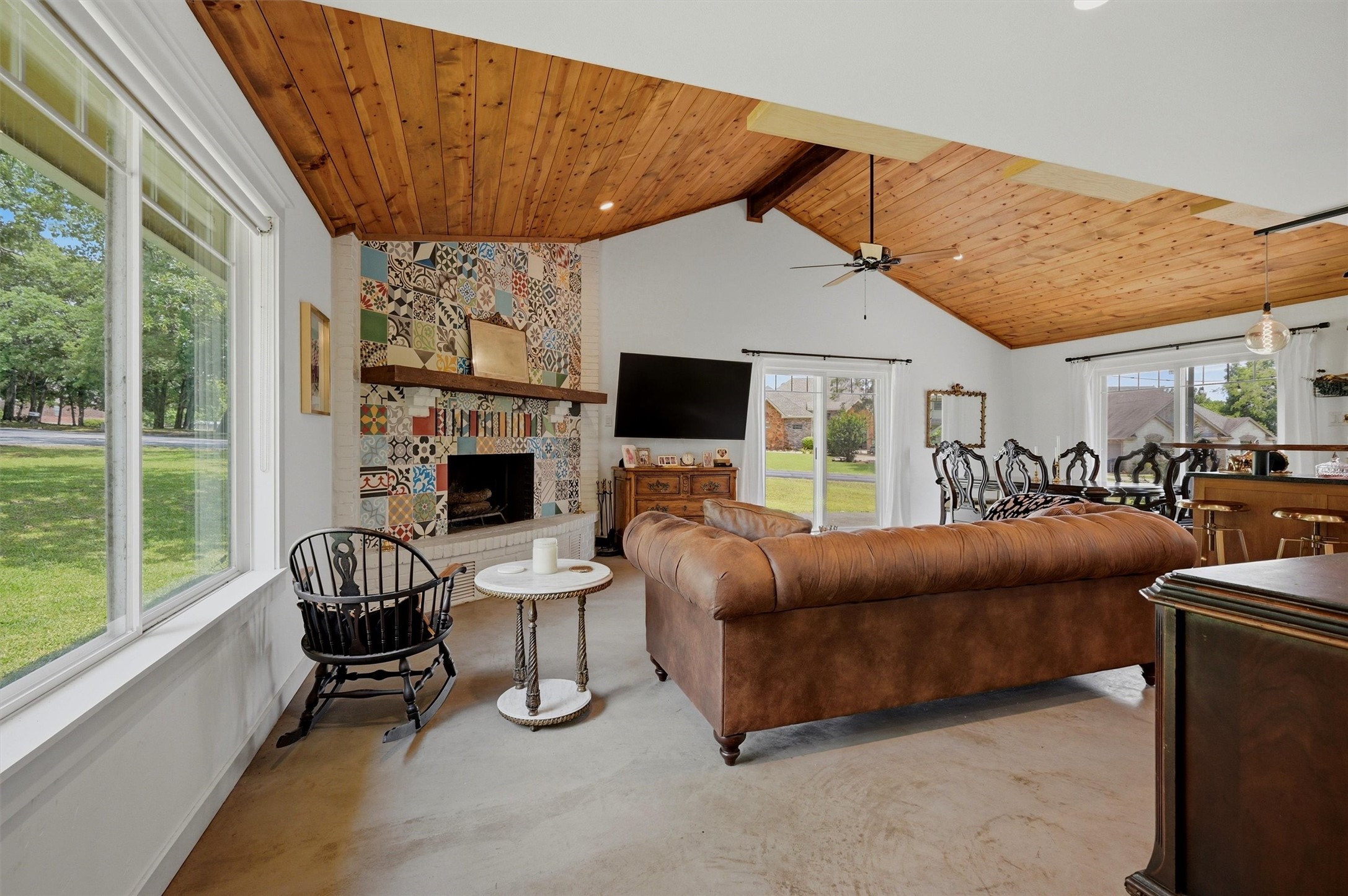 100 Cayuga Cove Gainesville TX 76240
