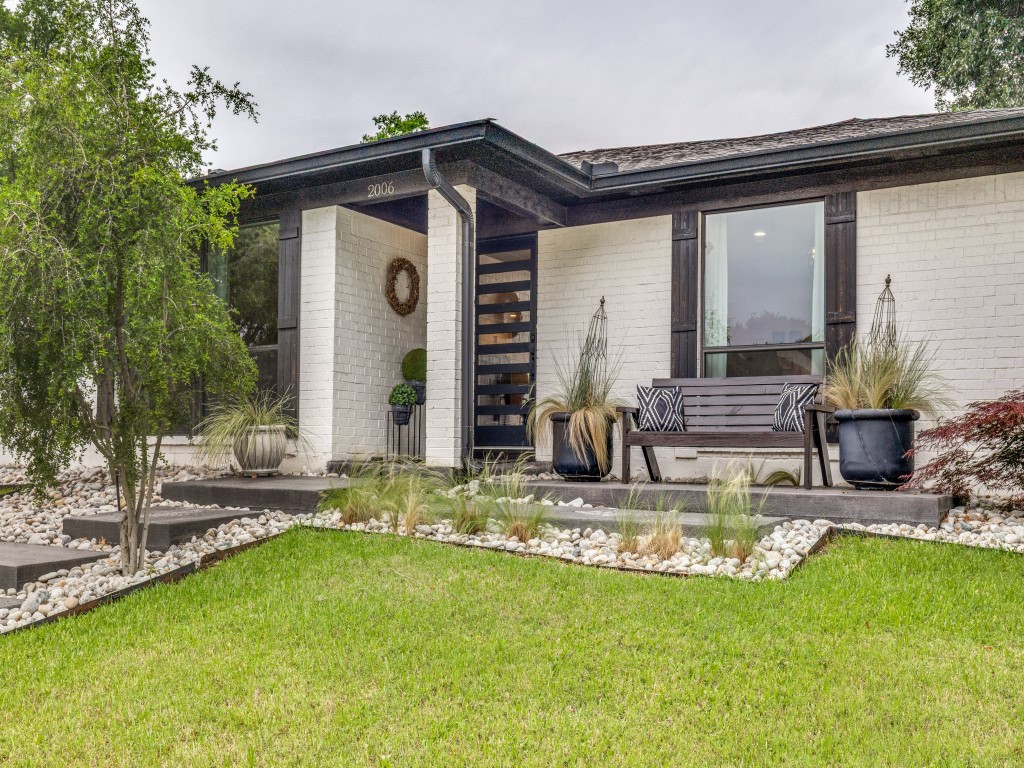 2006 Brookside Drive Grapevine TX 76051