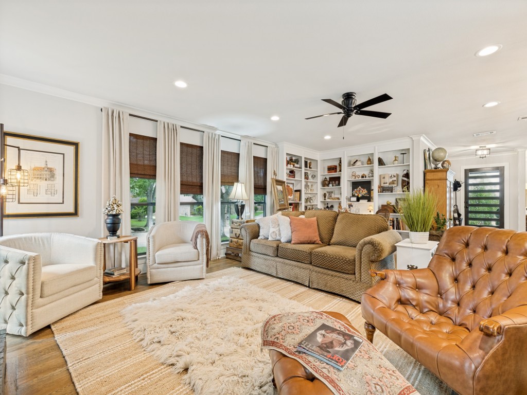2006 Brookside Drive Grapevine TX 76051