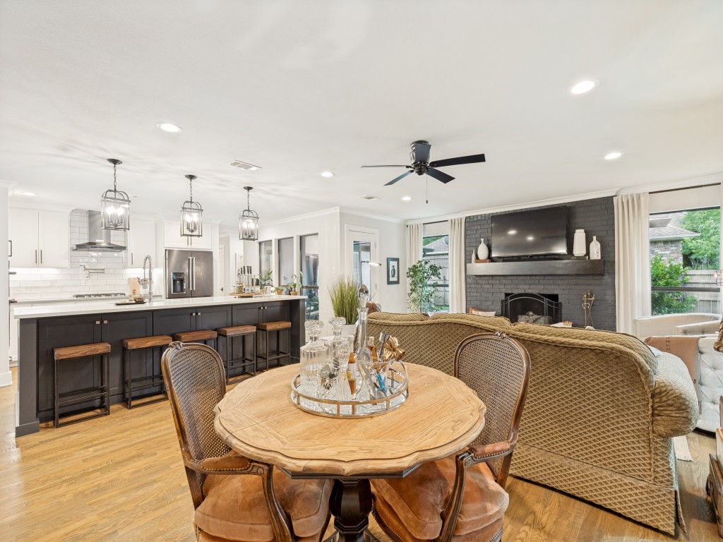 2006 Brookside Drive Grapevine TX 76051