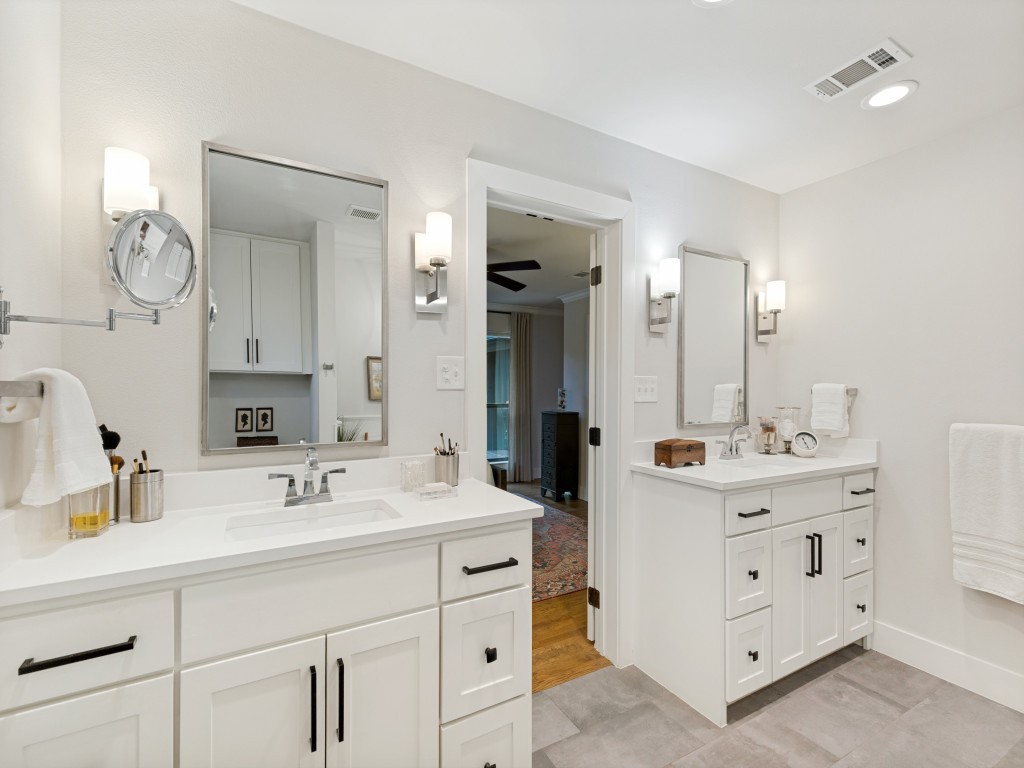 2006 Brookside Drive Grapevine TX 76051