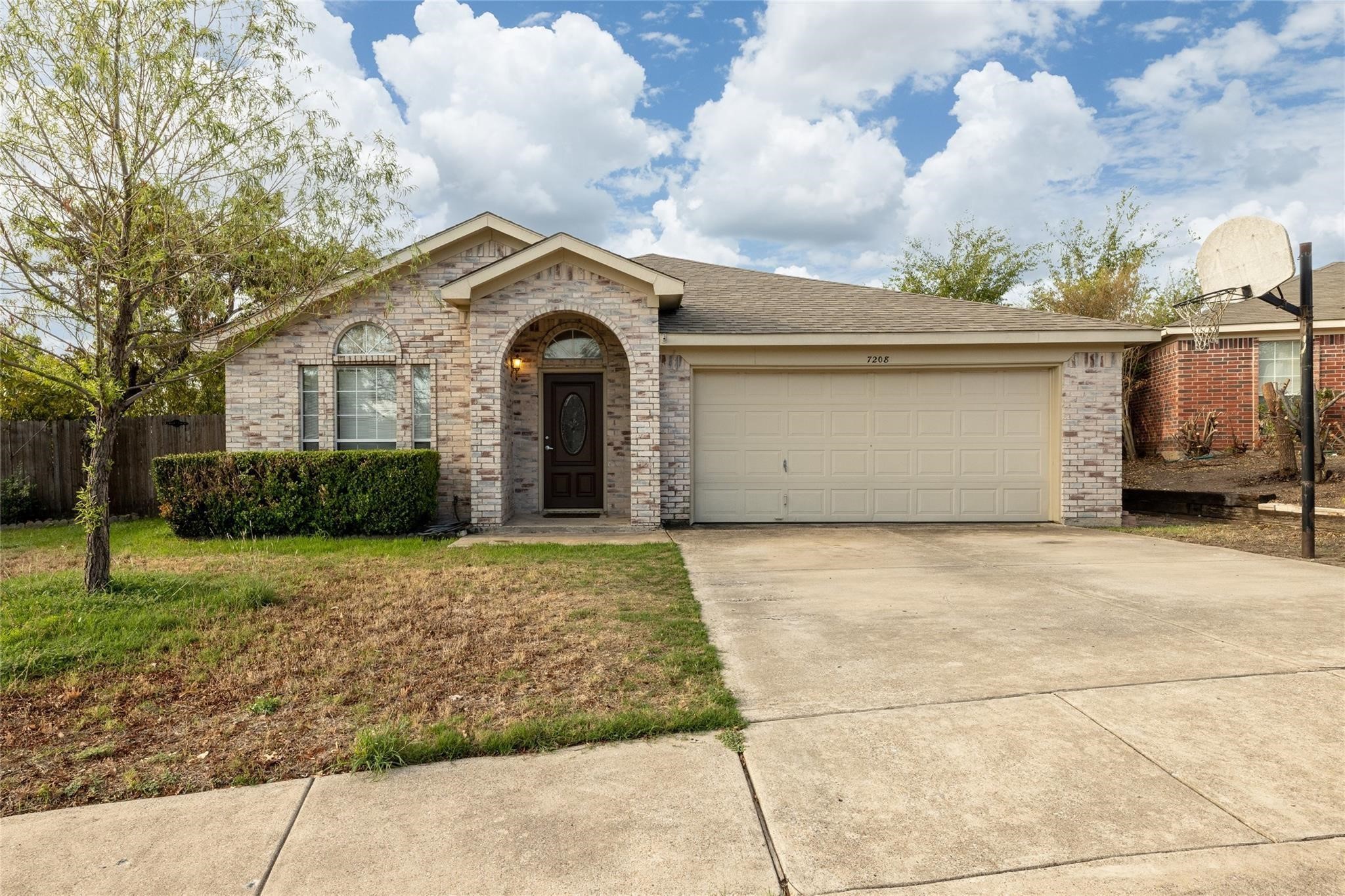 7208 Stonegate Drive Benbrook TX 76126