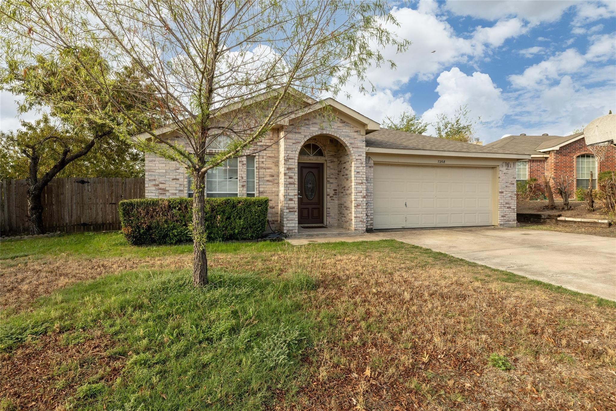 7208 Stonegate Drive Benbrook TX 76126