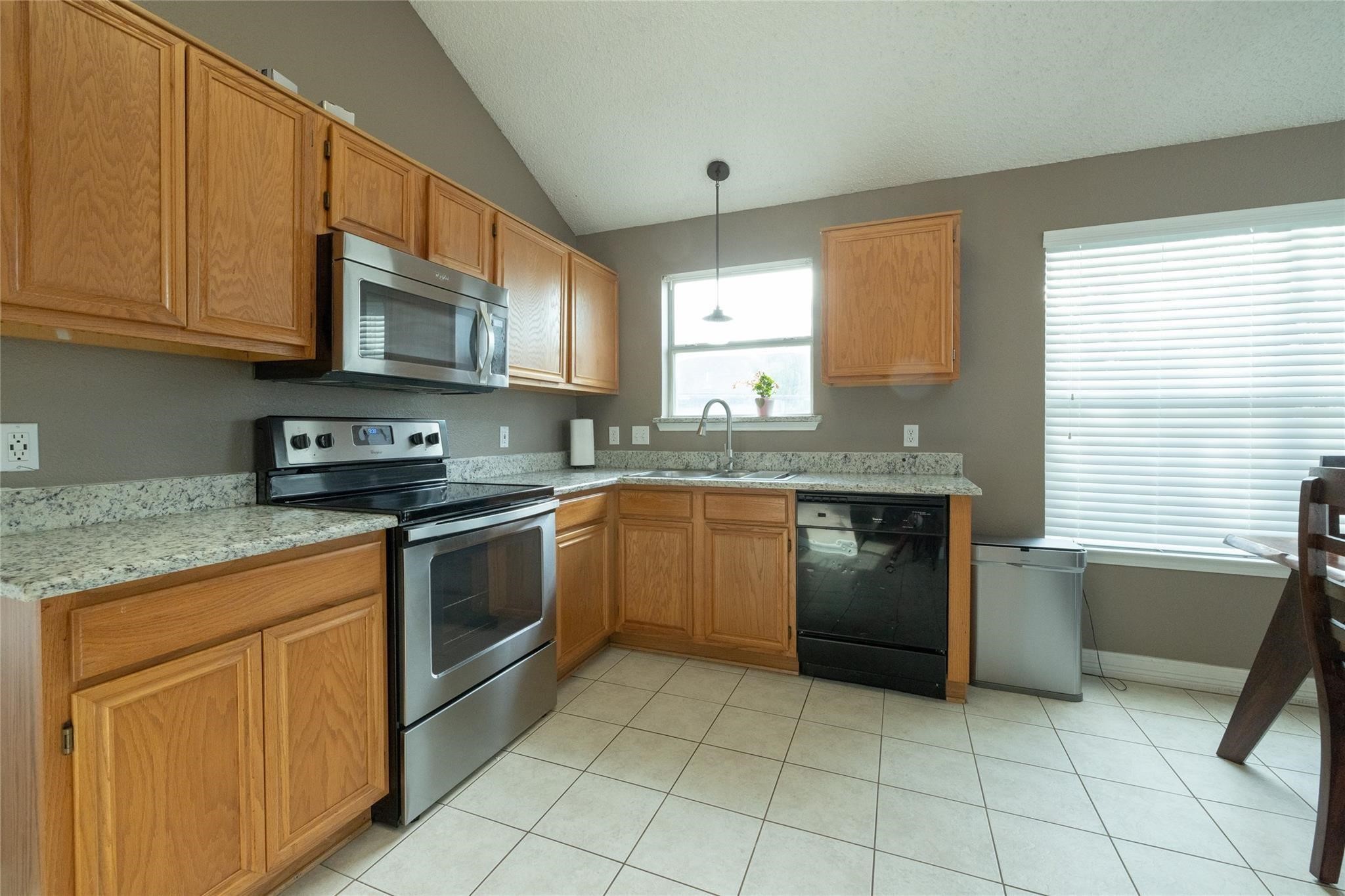 7208 Stonegate Drive Benbrook TX 76126