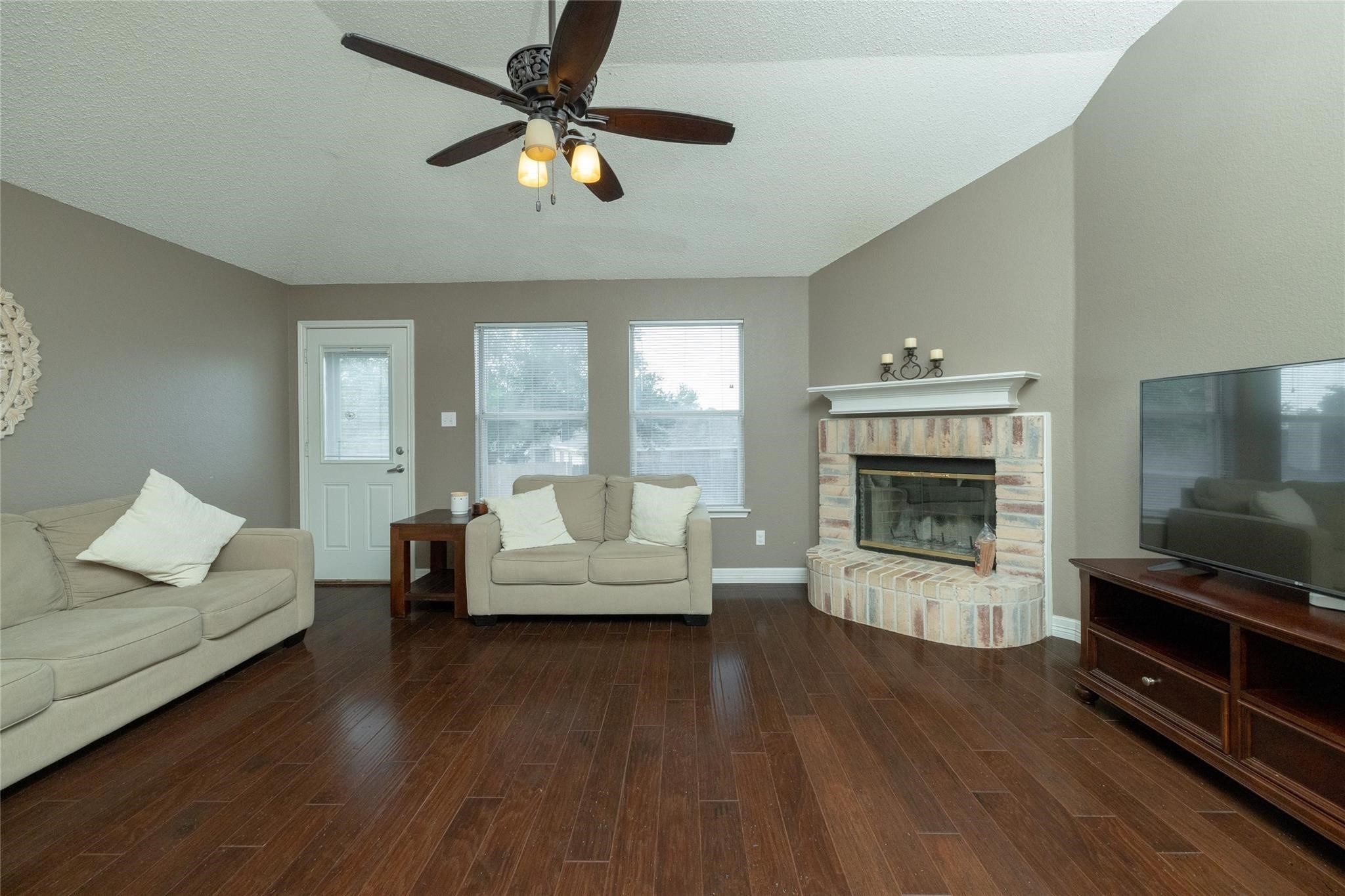 7208 Stonegate Drive Benbrook TX 76126