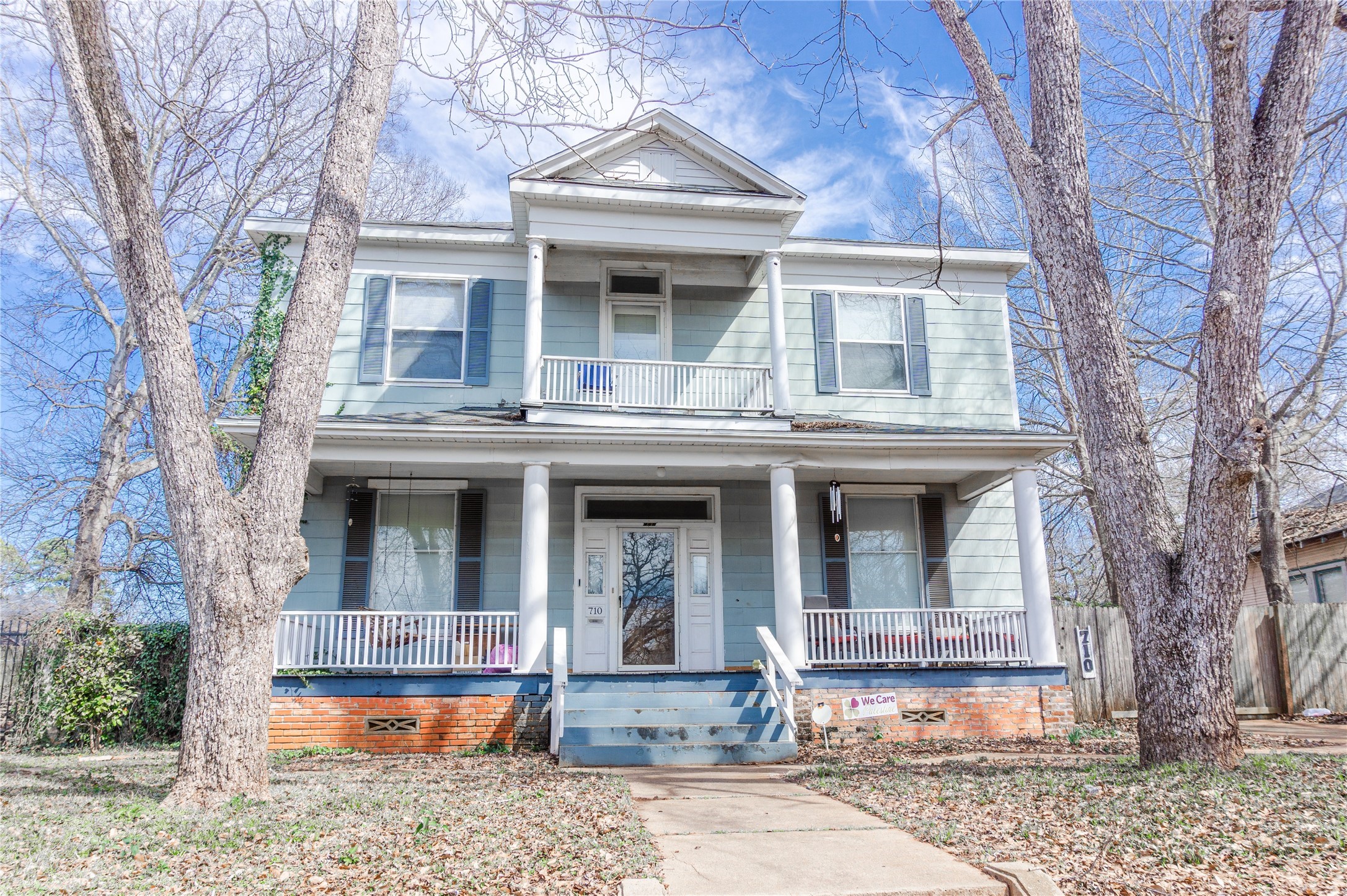 710 S Magnolia Street Palestine TX 75801