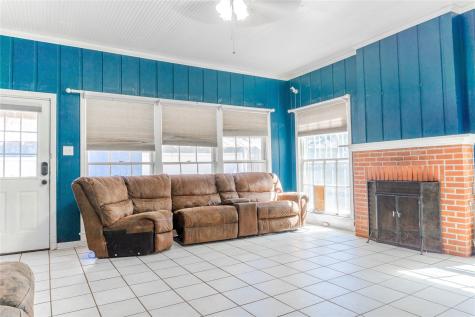 710 S Magnolia Street Palestine TX 75801