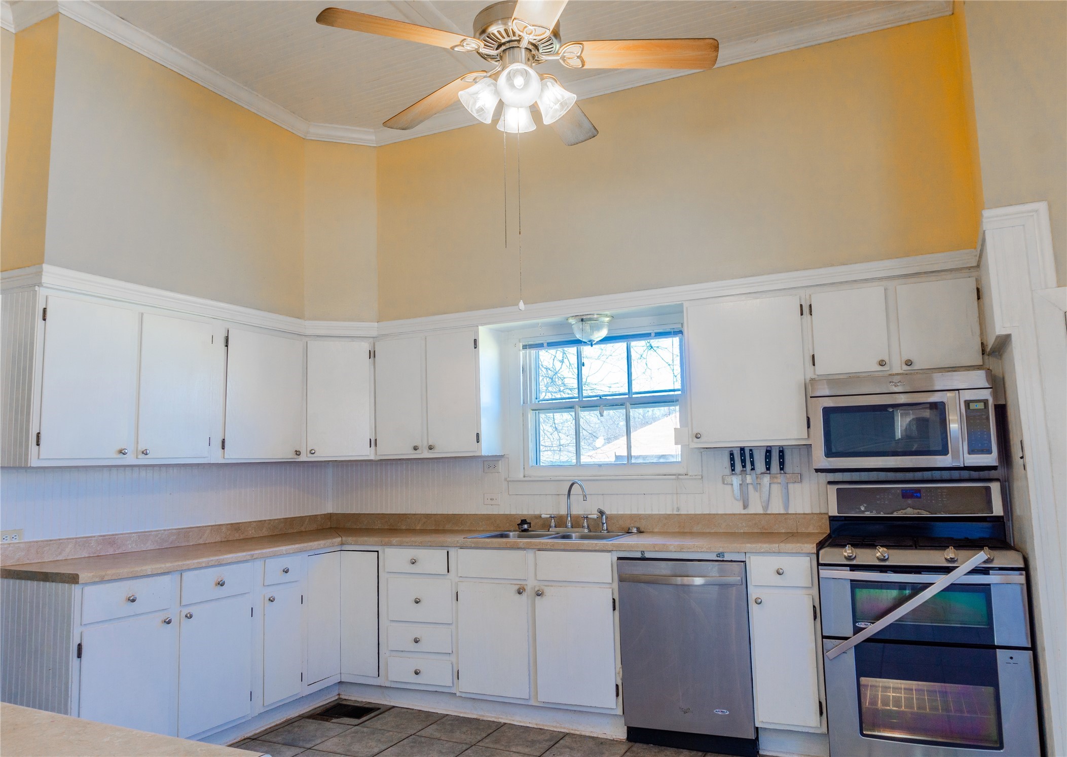 710 S Magnolia Street Palestine TX 75801