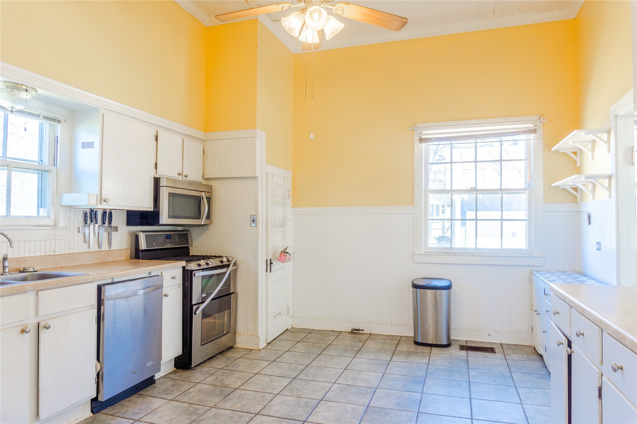 710 S Magnolia Street Palestine TX 75801