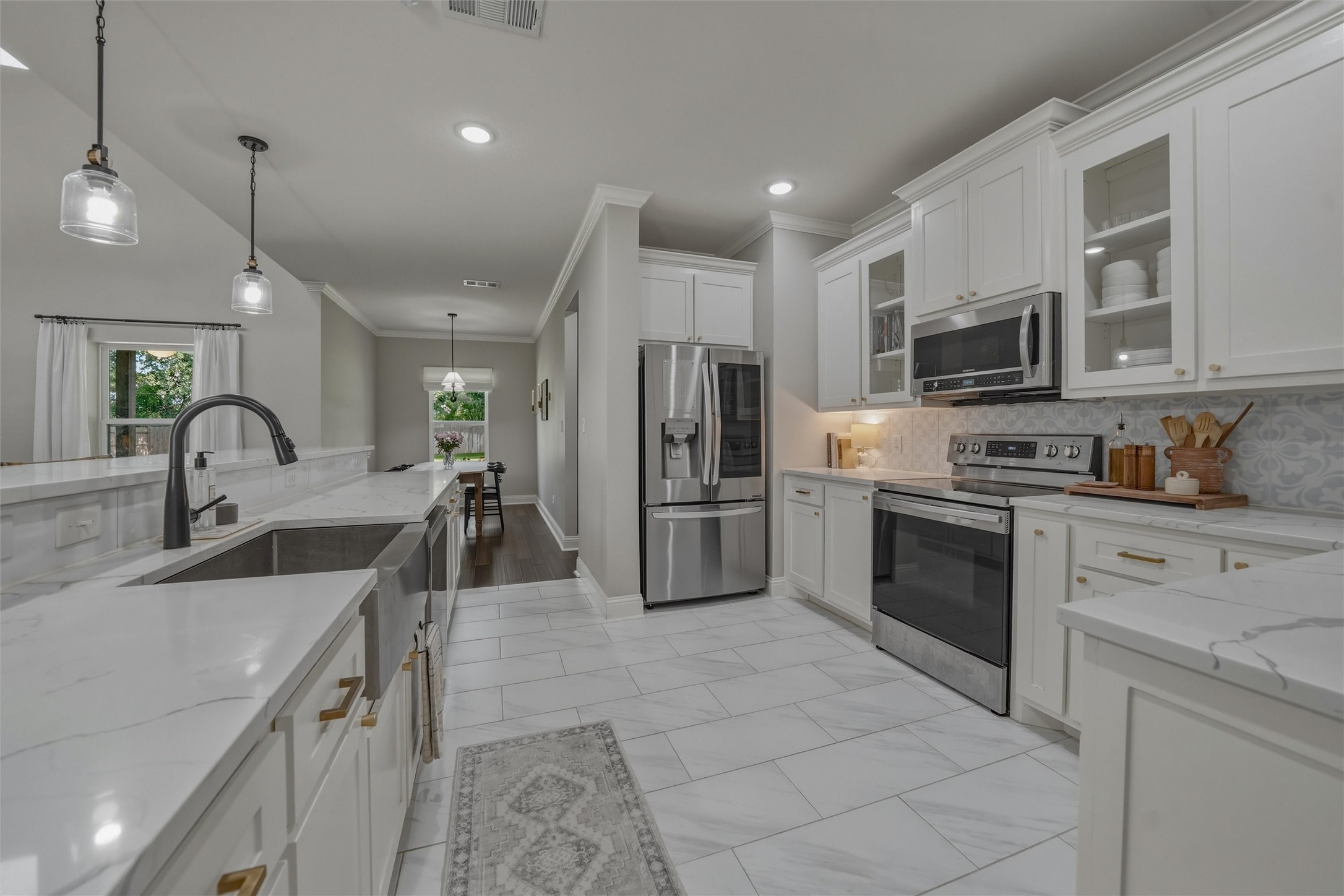 202 County Road 4856 Newark TX 76071