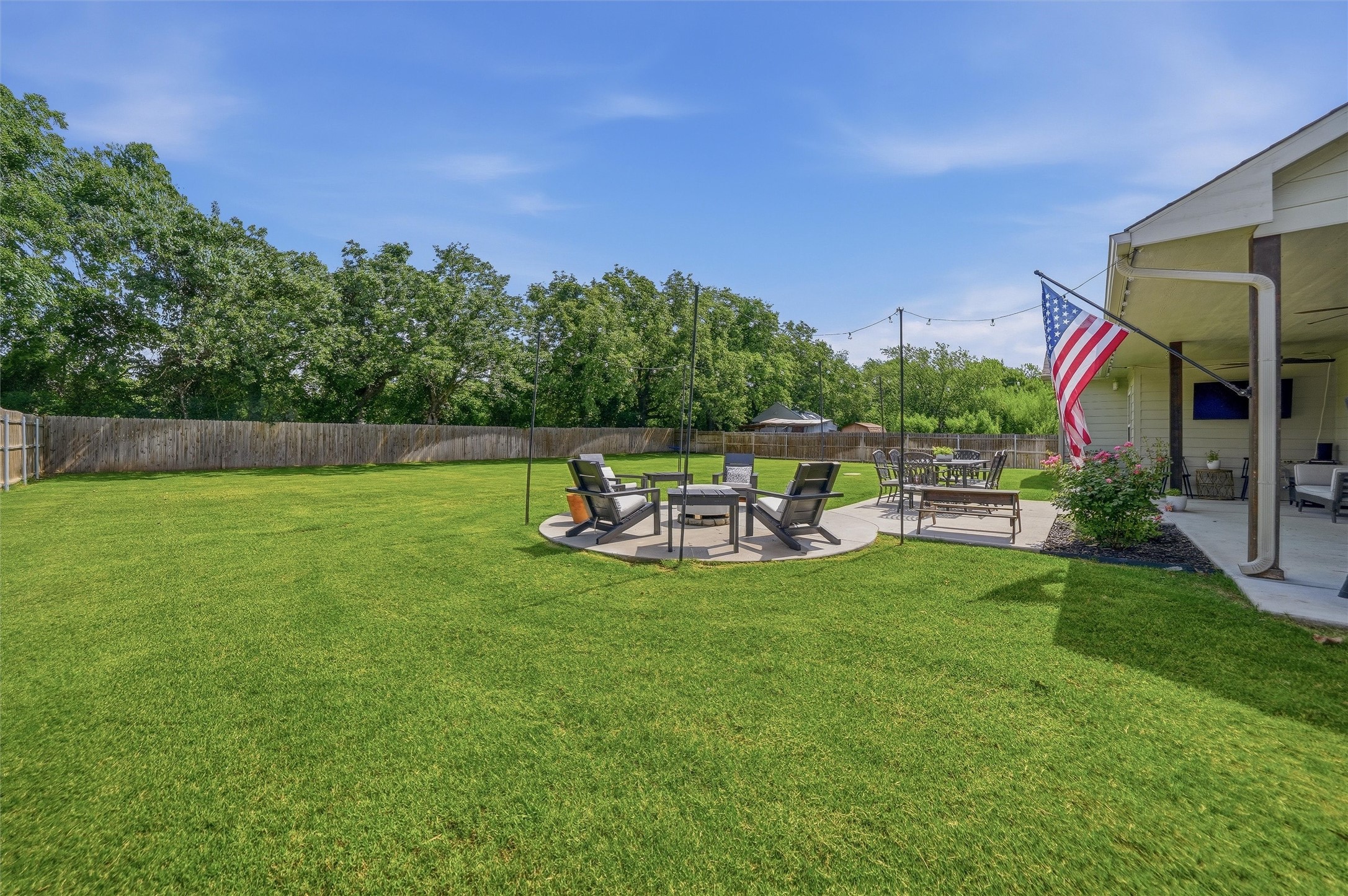 202 County Road 4856 Newark TX 76071