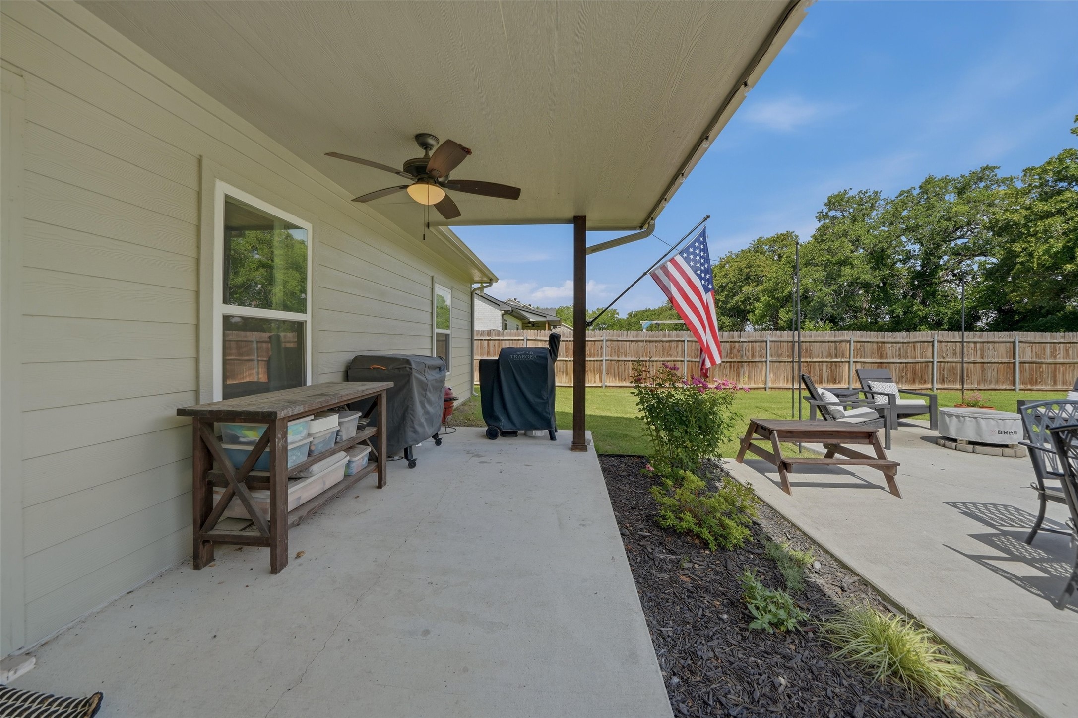 202 County Road 4856 Newark TX 76071