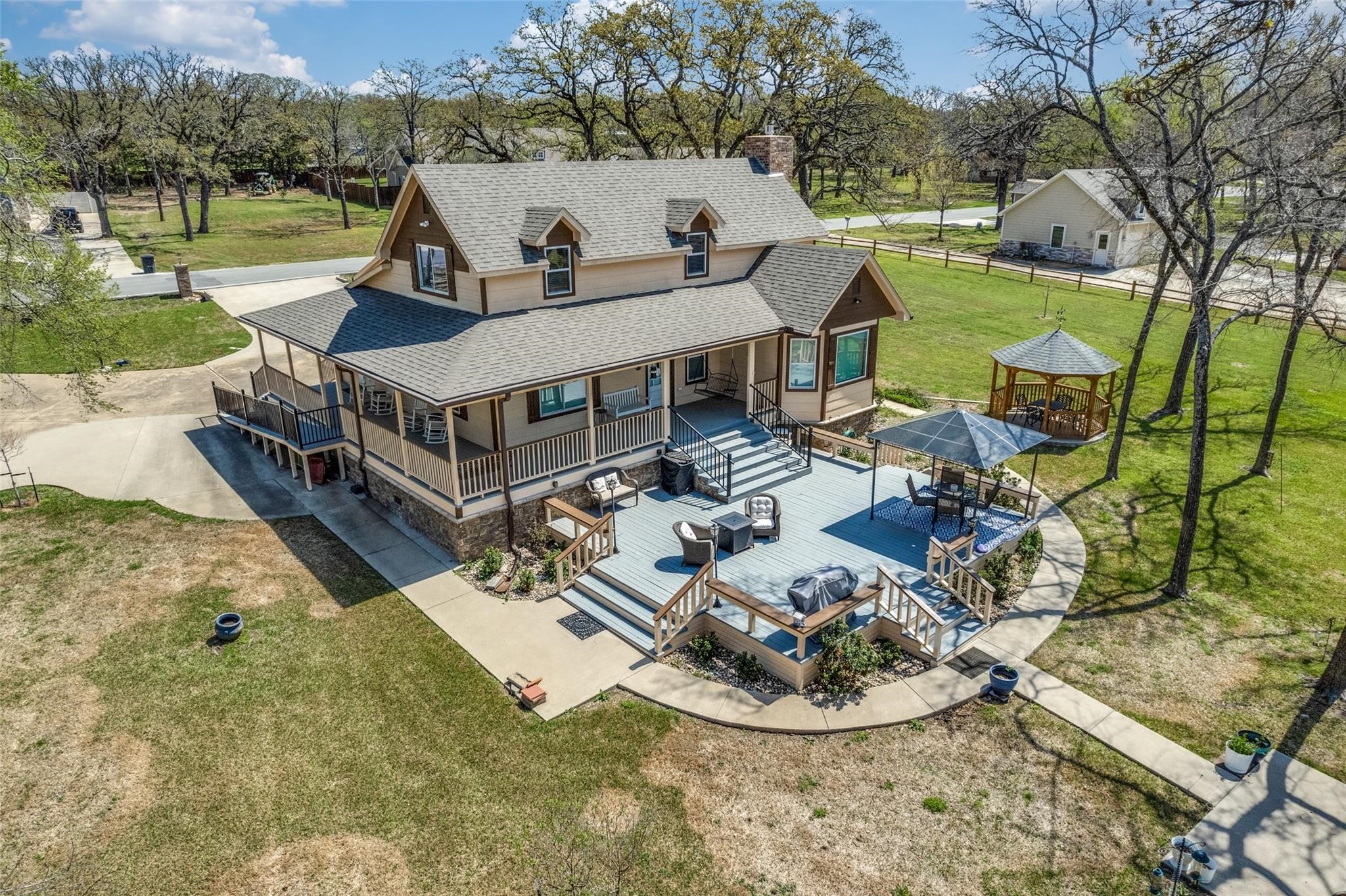 810 Kiowa Drive E Lake Kiowa TX 76240