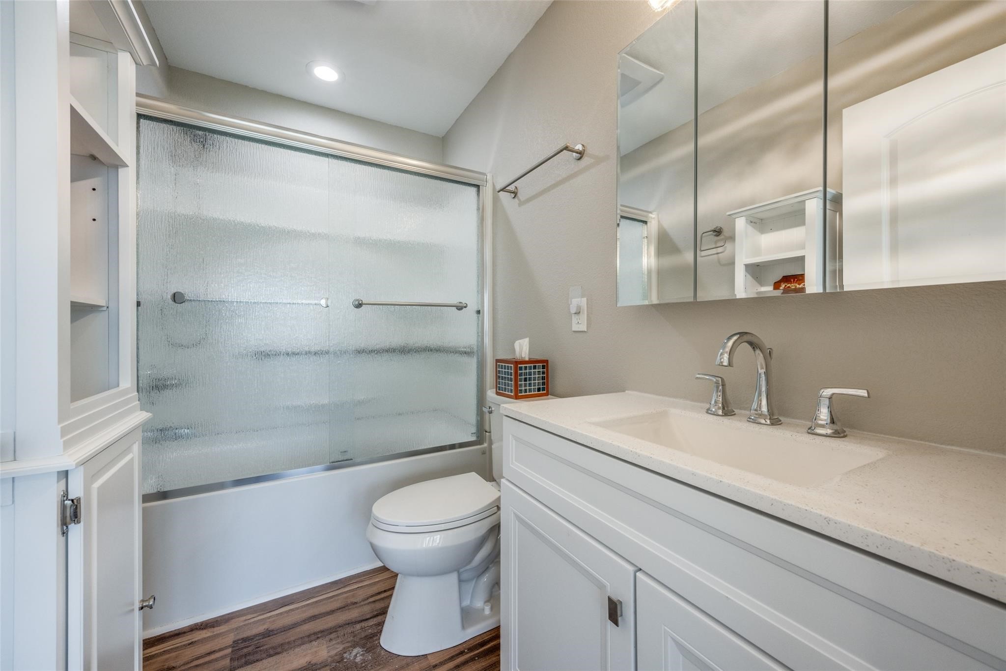 810 Kiowa Drive E Lake Kiowa TX 76240