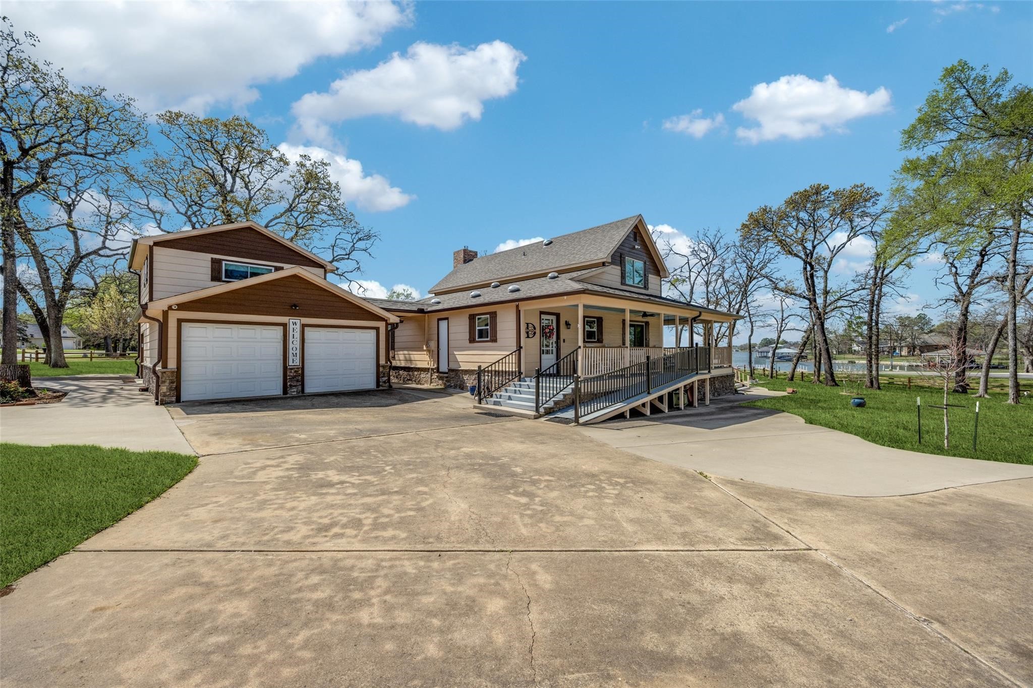 810 Kiowa Drive E Lake Kiowa TX 76240