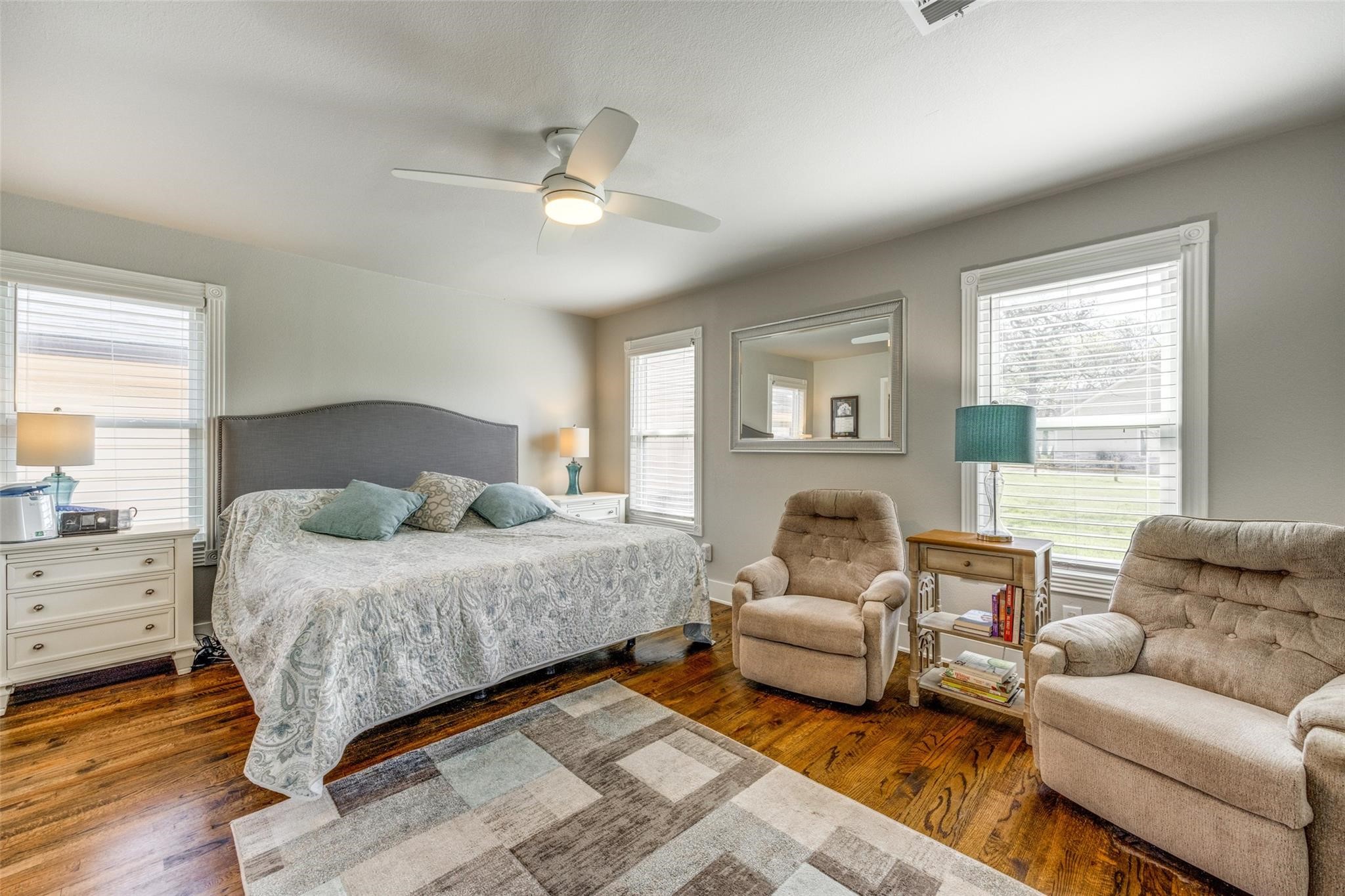 810 Kiowa Drive E Lake Kiowa TX 76240