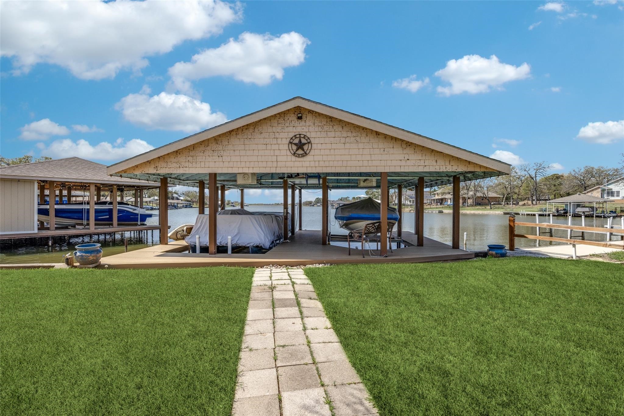 810 Kiowa Drive E Lake Kiowa TX 76240