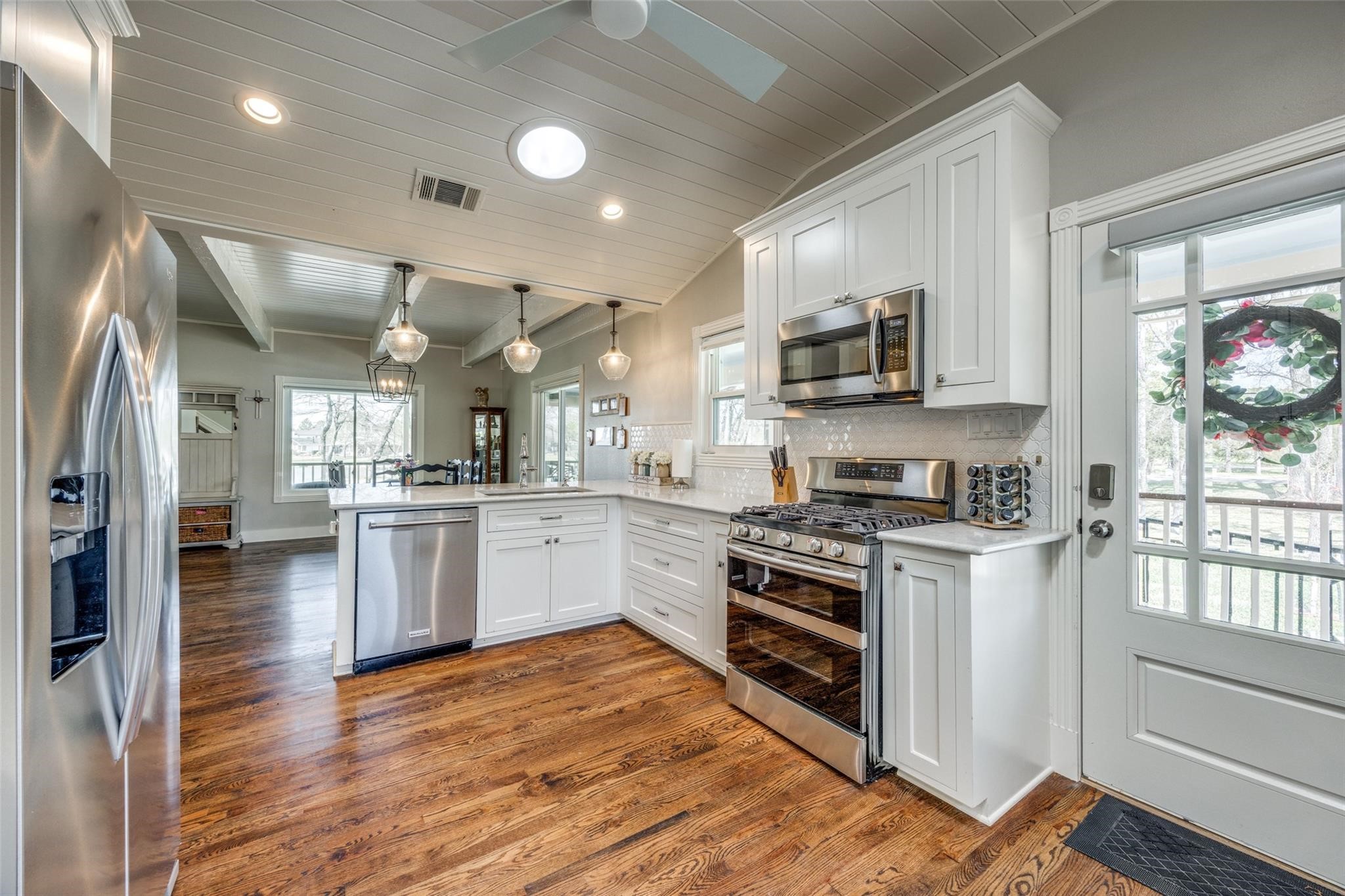 810 Kiowa Drive E Lake Kiowa TX 76240